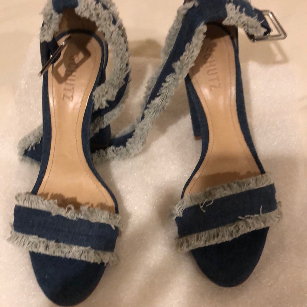 Schütz Janessa heel worn once